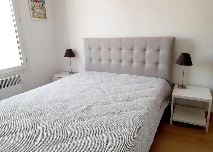 T3 Contemporain, Proche Et Centre, Parking Securise, Wi-fi - Fr-1-319-11 شقة *